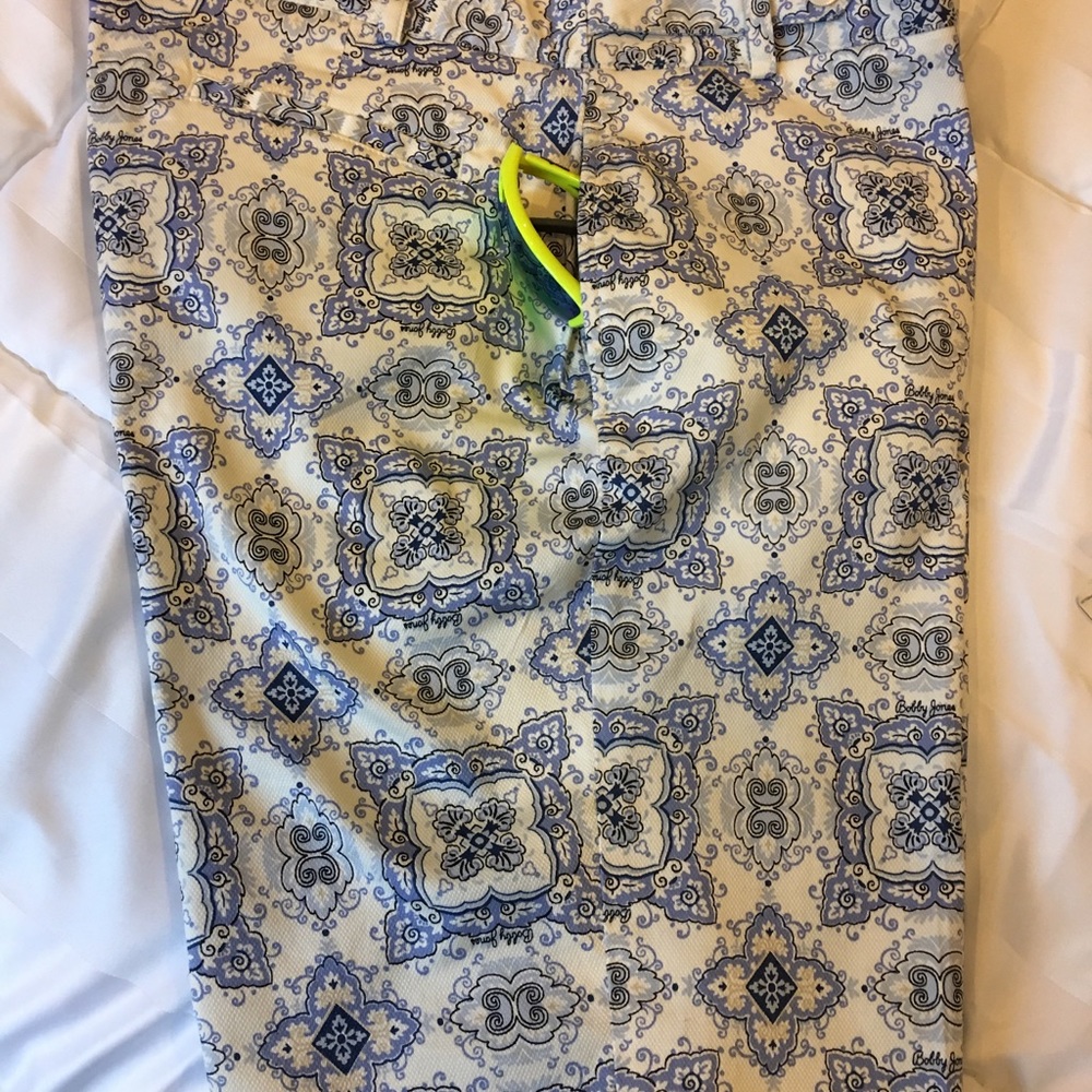 Bobby Jones ladies walking shorts, size 10. EUC